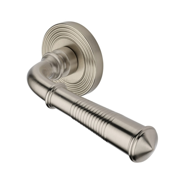 BRIDGETOWN LEVER HANDLE ON REEEDED ROUND ROSE